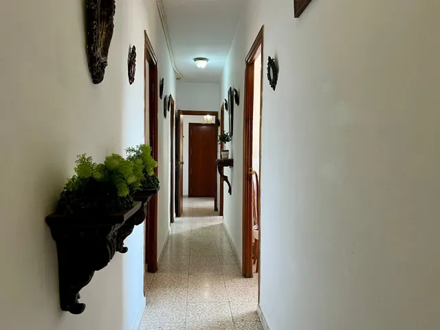 E. PISAZO DE 4 HAB. CON DOS TERRAZAS, DOS BAÑOS. — 32