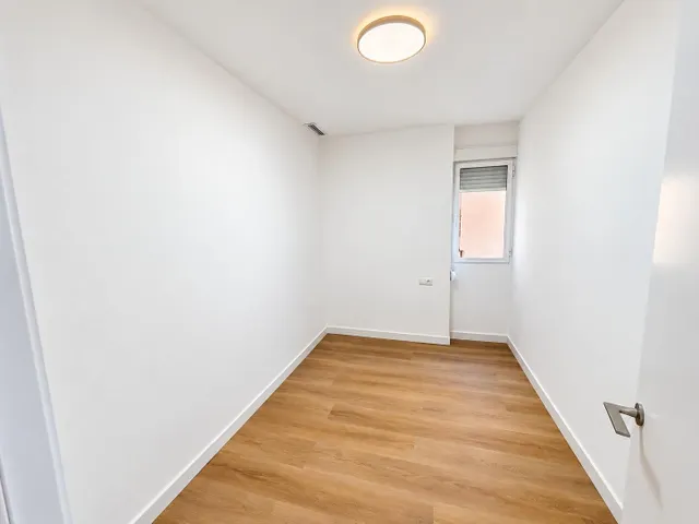 Piso de 4 habitaciones y reforma integral en pleno centro de Valencia — 19