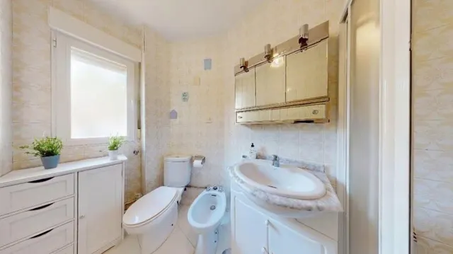 PISO DE 3 DORMITORIOS ,  81 M2 CON TRASTERO  EN HORTALEZA — 24
