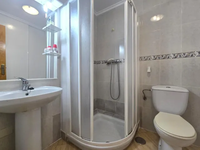 Apartamento de 2 dormitorios y 2 baños, a unos 300 metros de la Playa del Cura - Opcional: plaza aparcamiento — 20