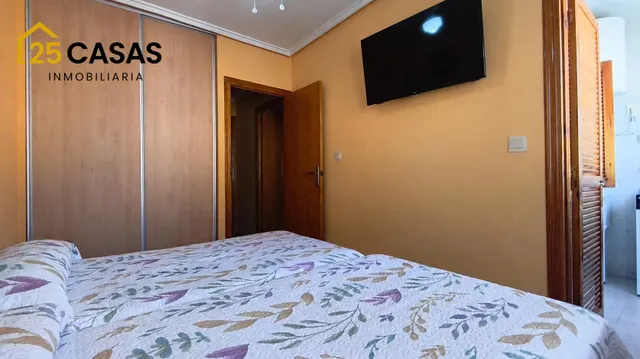 Piso exterior a 200 m de la playa con parking en urbanización cerrada — 19