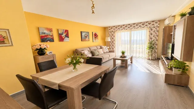 Impresionante Apartamento Reformado en Cunit con Vistas al Mar — 7