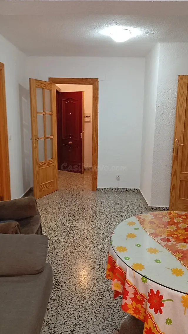 ¡Piso Ideal para Estudiantes junto a la Parada de Metro Villarejo! ref: DLR280 — 4