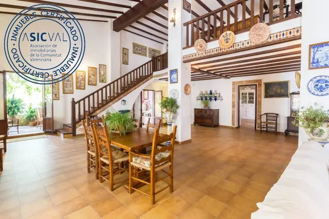 Una gran casa para familias de gusto exquisito - foto 3