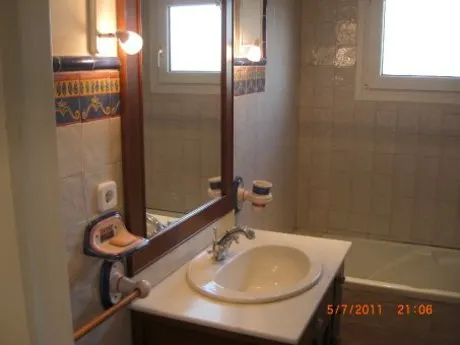 PISO ATICO  DE DOS GRANDES DORMITORIOS, 1 BAÑO, AMPLIO SALÓN, COCINA, TERRAZA DE 19M2, GARAJE Y TRAS — 16