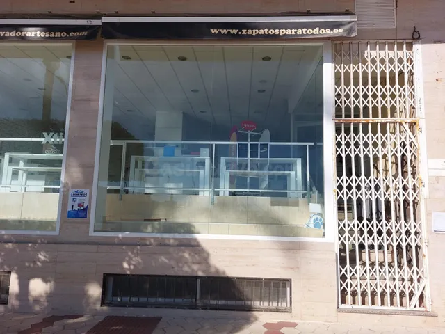Amplísimo, diáfano y luminoso local comercial en el Paseo Ma - foto 5