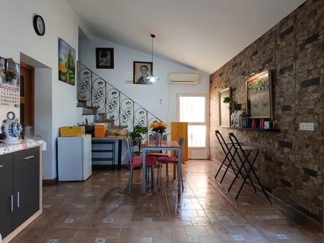 Casa con terreno 2 casas más y piscina privada. — 35
