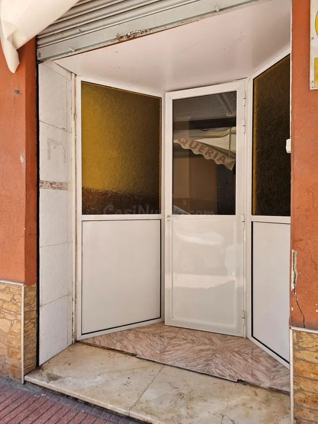 LOCAL COMERCIAL EN ALQUILER EN LA ZONA SUR DE SAN VICENTE DEL RASPEIG — 3