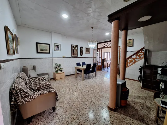 Gran casa unifamiliar, todo exterior y luminosa. — 11