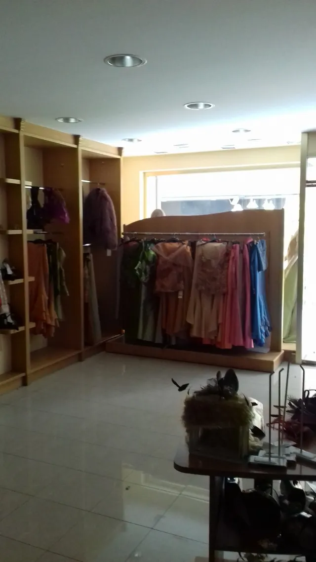 LOCAL COMERCIAL EN AREA CENTRAL DE 90 M2 — 5