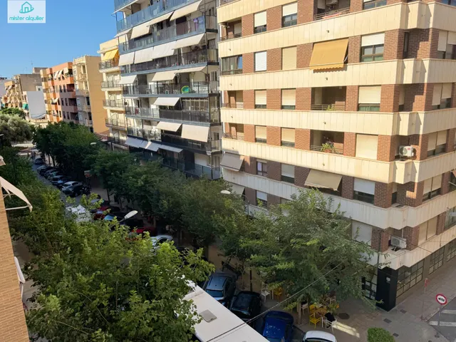 ALQUILER DE HABITACIÓN PARA ESTUDIANTE, IDEAL PARA UNIVERSITARIO DE MEDICINA Y CIENCIAS DE LA SALUD — 48