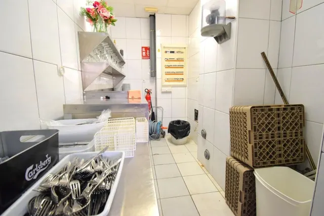 Local comercial 172m² en venta - Villamartín-Las Filipinas — 12