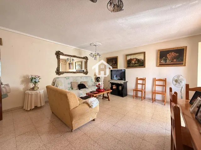 PISO EN VENTA EN ALICANTE. ZONA VIRGEN DEL REMEDIO.100m2, 3 habitaciones, 1 BAÑO, BALCÓN, CUARTA PLANTA CON ASCENSOR — 9