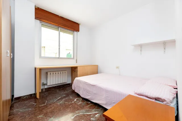 Amplio piso de 4 dormitorios en la prestigiosa urbanización Jardín de la Reina. Garaje y trastero — 20