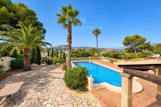 Villa mediterranea · vistas al mar y doble parcela en javea — 40