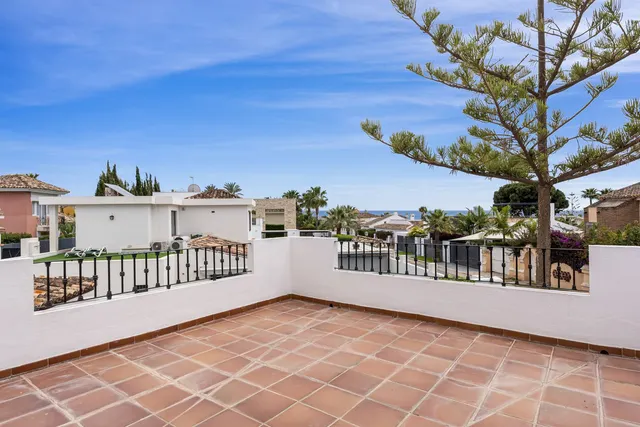 Chalet 5 habitaciones 510m² en venta - Marbella — 28