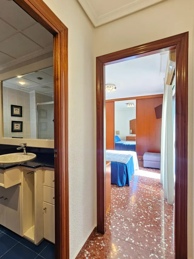Piso de 3 dormitorios con terraza y garaje en San Vicente del Raspeig — 6