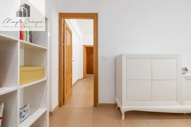 Piso de 87 m2 con 3 dormitorios en Pedro Antonio de Alarcón 27, junto a Recogidas — 31
