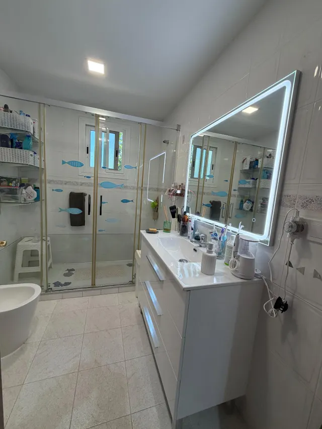 Espectacular Chalet en La Pobla de Vallbona - Ideal para Vivir — 24