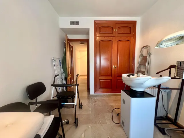¡espectacular piso con garaje, piscina, gimnasio y vigilancia 24 horas en calle maría maribrán! ✨ — 28