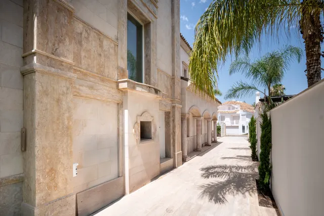 Chalet 4 habitaciones 654m² en venta - Marbella — 39
