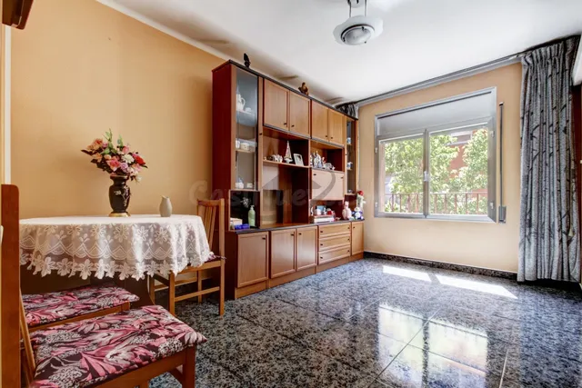 AMPLIO PISO DE 4 habitaciones CON GRAN BALCÓN — 9