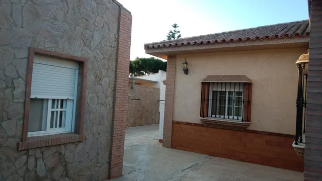 VENTA  DE DOS CHALET EN CAMINO DE MOLINO VIEJO — 28