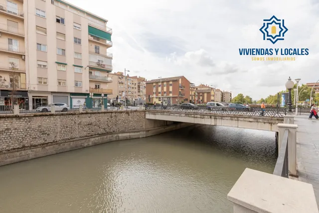 Piso amplio de tres dormitorios en ribera del genil-camino de ronda — 26