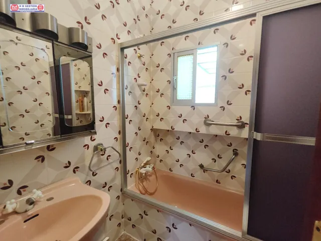 Casa adosada en esquina con dormitorio en planta baja — 23