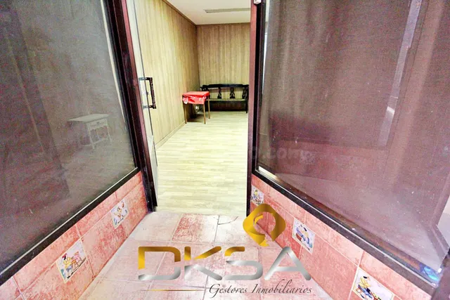 Casa para reformar con 4m de fachada en el centro de Castell - foto 4