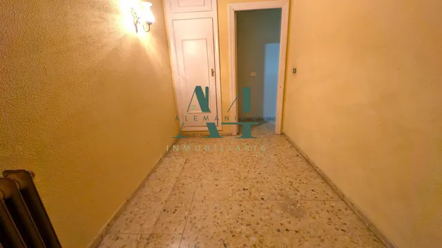 Amplio Piso en la Cruz de los Caídos - Oportunidad Única — 31