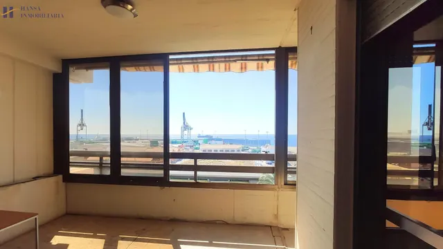 AMPLIO PISO EN VENTA CON VISTAS AL MAR Y UBICACIÓN PRIVILEGIADA EN ALICANTE — 5