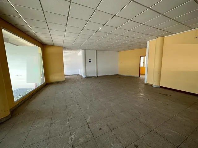 Ocasion local comercial en el carmen!! — 17
