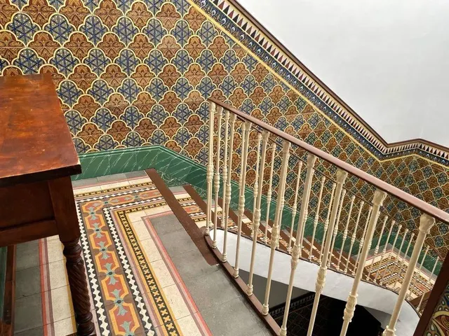 Oportunidad Única en Benalúa: Edificio con Potencial de Desarrollo — 33