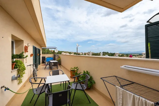 Planta baja con amplia terraza y parking — 35
