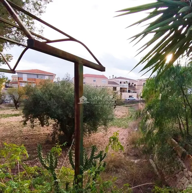 SE VENDE CHALET EN PARCELA URBANA EN LA ROMANA — 20