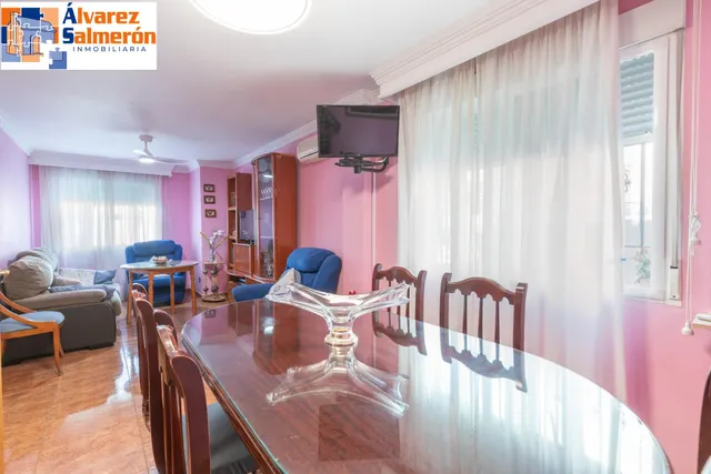 Casa independiente a 5 minutos de Granada en buen estado para entrar a vivir — 25