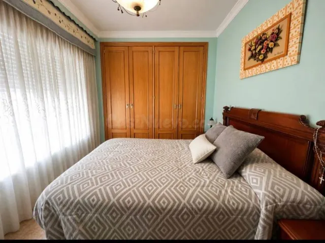 Apartamento centrico a escasos metros de la playa - foto 3