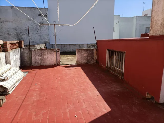 OPORTUNIDAD DE DOS CASAS EN UNA — 37
