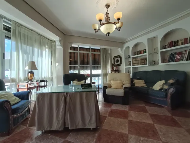 Gran vivienda con 5 dormitorios junto avenida Barcelona!! — 9