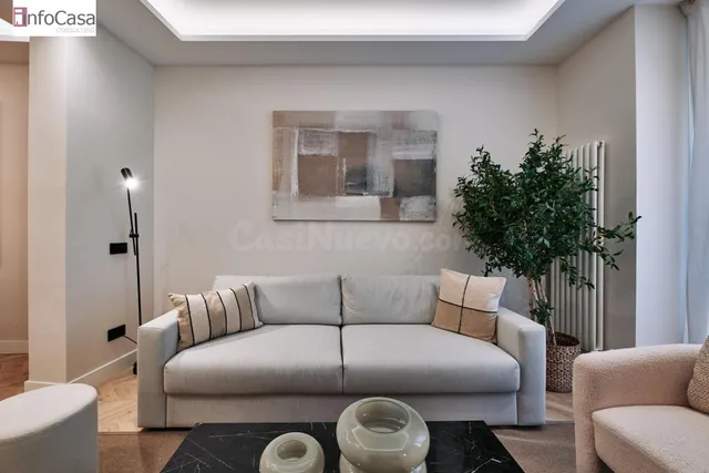 INFOCASA vende Amplio y Elegante Piso Reformado en el Corazó