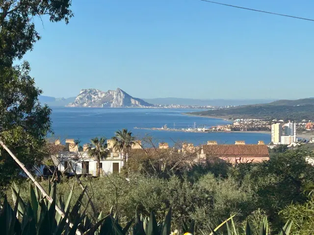 Piso de lujo con terraza y piscina cerca de Sotogrande — 20