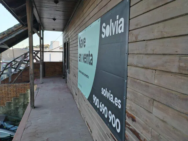 Amplia Nave Industrial en Algeciras - Oportunidad Única — 24