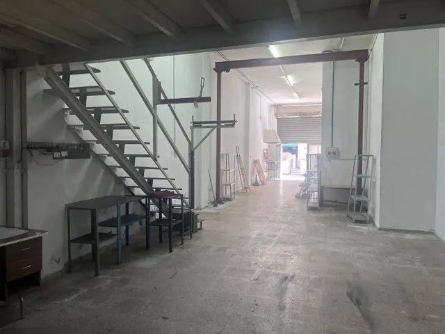 TU NEGOCIO NECESITA ESTE LOCAL — 13