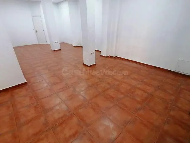 LOCAL COMERCIAL en Pleno Centro de Cáceres, Zona CANOVAS - M - foto 2