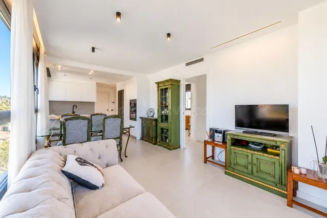 VIVIR FRENTE AL MEDITERRÁNEO: EXCLUSIVO PISO EN PRIMERA LÍNE - foto 3