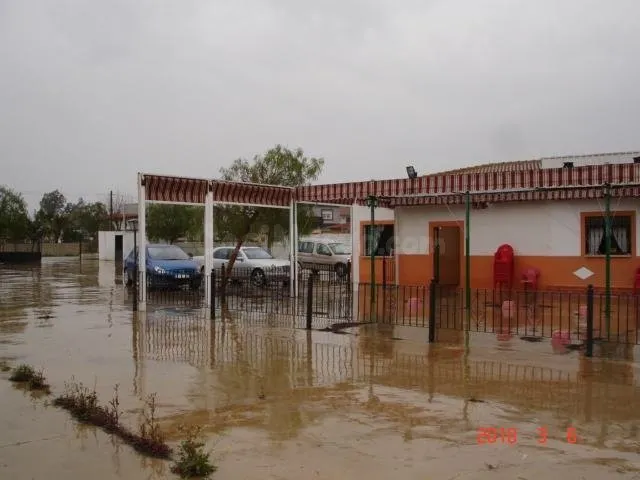 Parcela con nave - foto 5