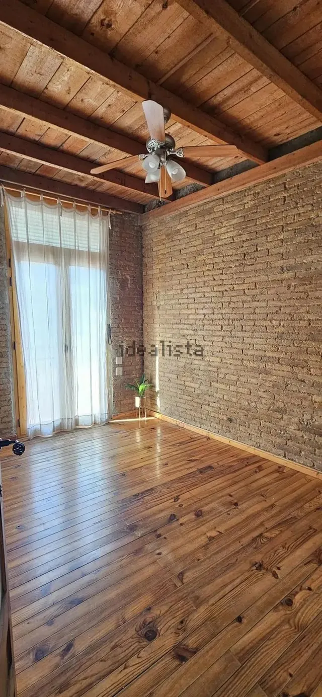 Estudio 1 habitación 80m² en alquiler - La Roqueta — 25