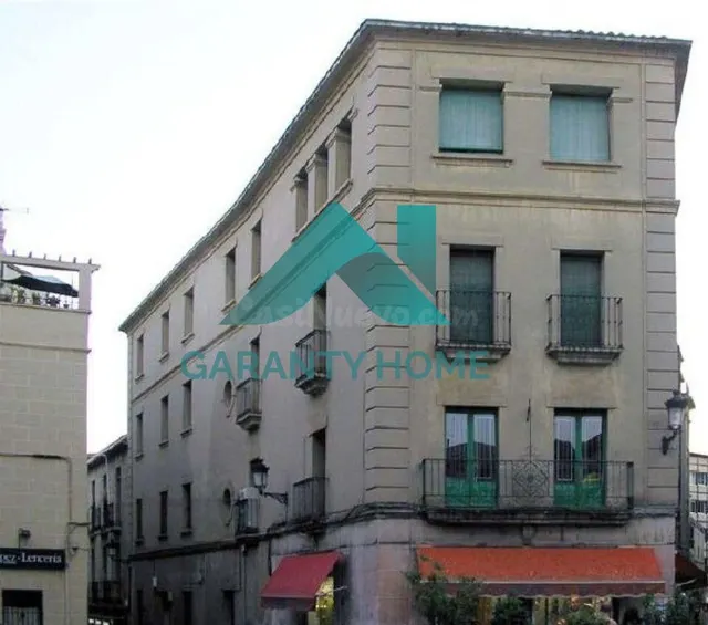 Se vende edificio en zona Pintores - foto 2