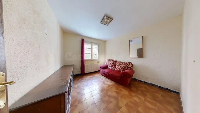 Piso de 59m2 con PLAZA DE GARAJE. Distribuido en tres dormitorios, salón, cocina y baño — 3